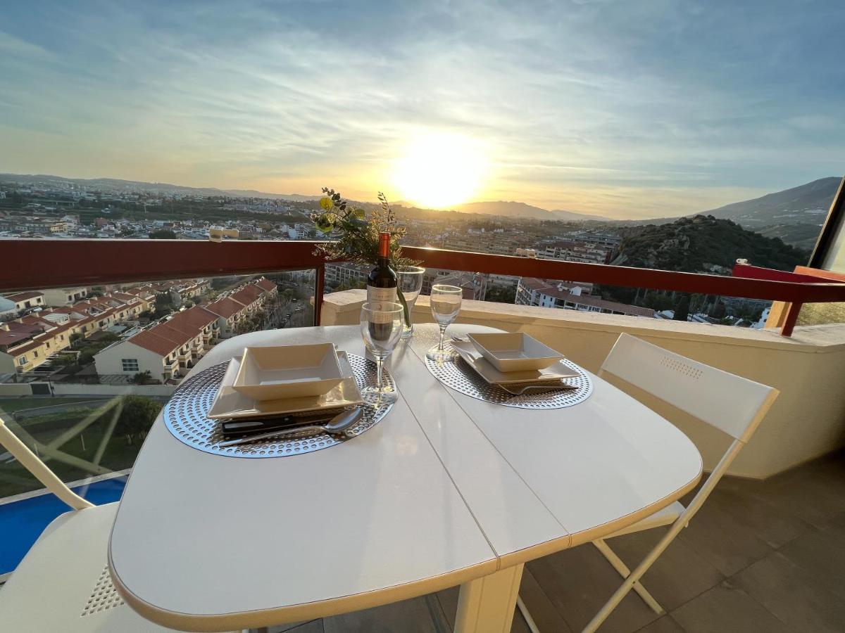 A 900 M De La Playa Y Con Vistas Al Mar En Appartement Fuengirola